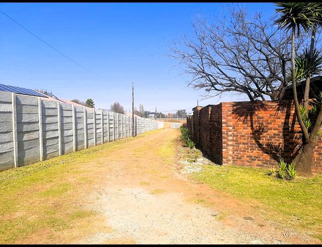 SMALLHOLDING RENTED IN DENNEOORD